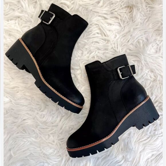 Blondo® Waterproof Devany Ankle Boots - Picture 8 of 8